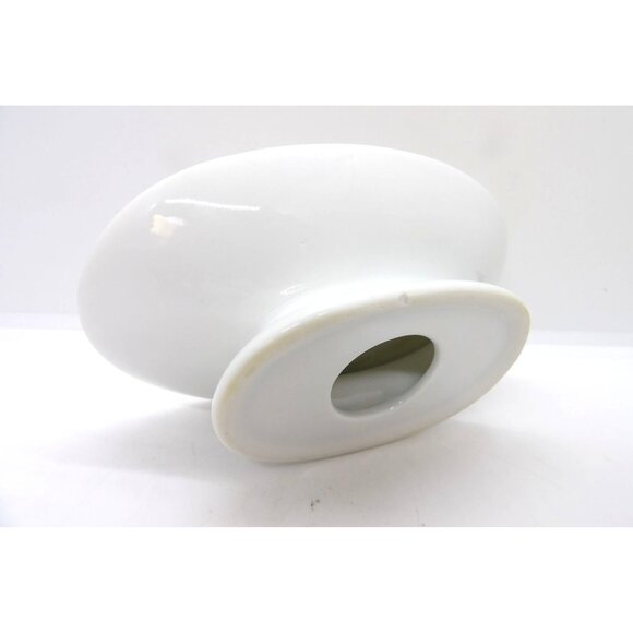 Vtg. Porcelain Christmas Geese Soap Dish with Gold Trim preowned - Picture 4 of 4